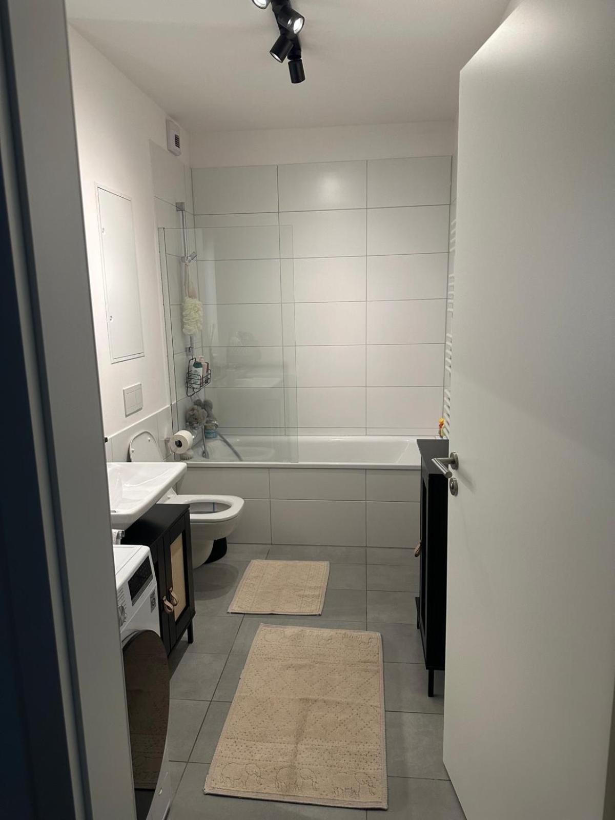 Neubauwohnung 5 Minuten Zur Messe *
